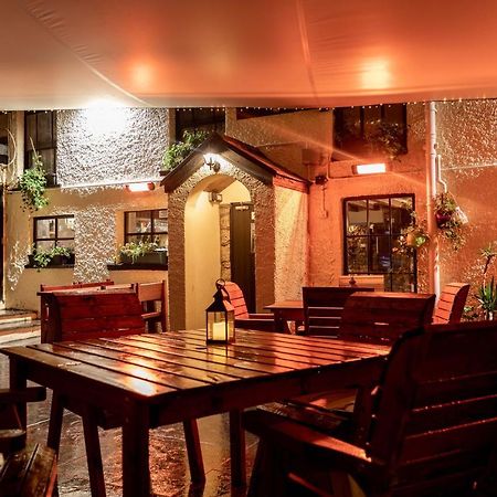 King'S Head Inn แลงเกนนิธ ภายนอก รูปภาพ