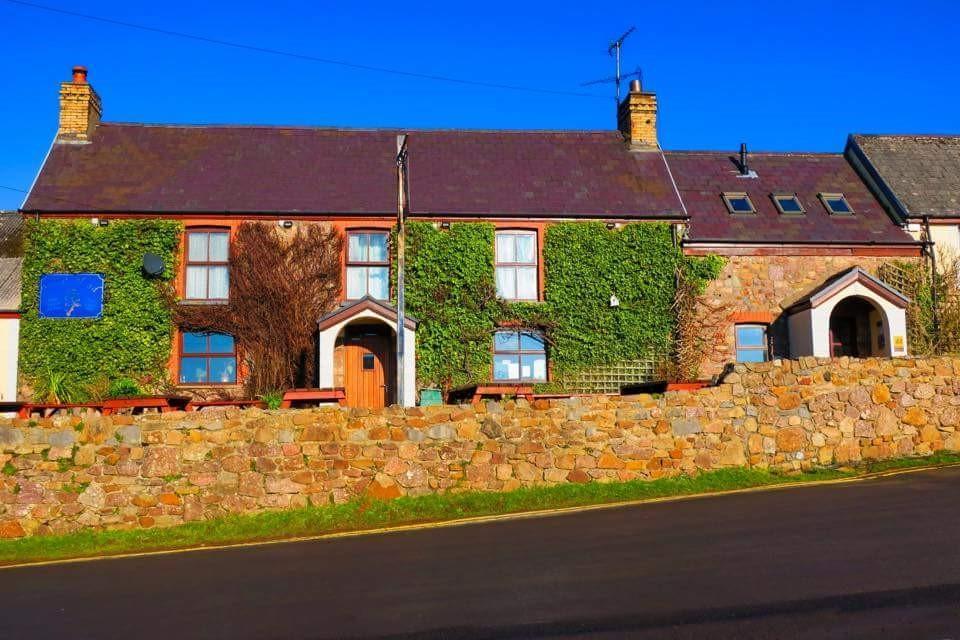 King'S Head Inn แลงเกนนิธ ภายนอก รูปภาพ