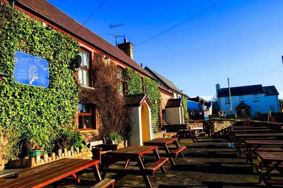 King'S Head Inn แลงเกนนิธ ภายนอก รูปภาพ
