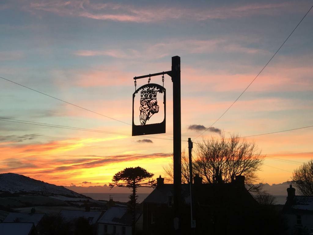 King'S Head Inn แลงเกนนิธ ภายนอก รูปภาพ